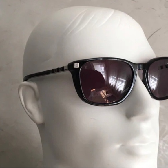 Authentic Louis Vuitton Conviction Sunglasses - Picture 12 of 12